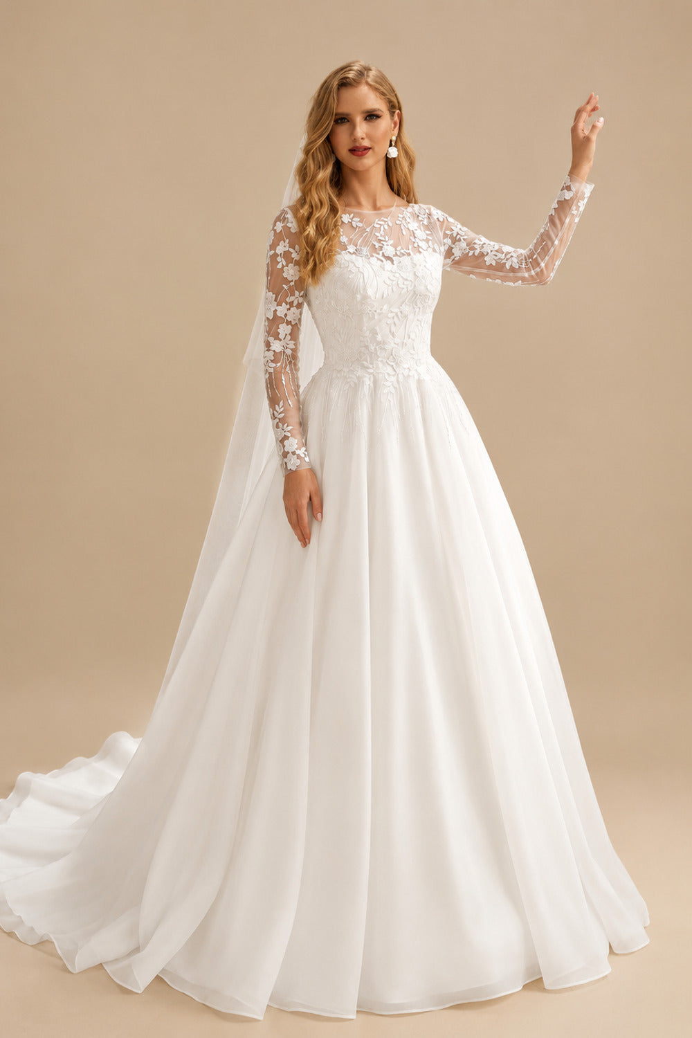 Rutipo Ivory Ball-Gown Scoop Neck Long Sleeves Sweep Train Lace/Satin Wedding Dresses With Appliques Lace