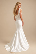 Rutipo Ivory Trumpet/Mermaid Plunge Neck Sleeveless Sweep Train Satin Wedding Dresses With Appliques Lace