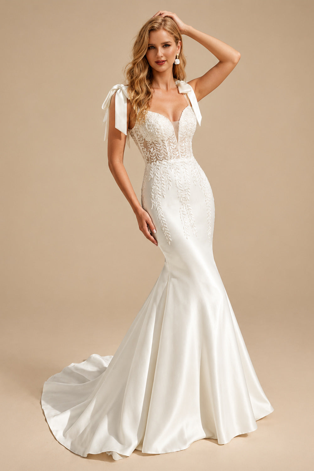Rutipo Ivory Trumpet/Mermaid Plunge Neck Sleeveless Sweep Train Satin Wedding Dresses With Appliques Lace