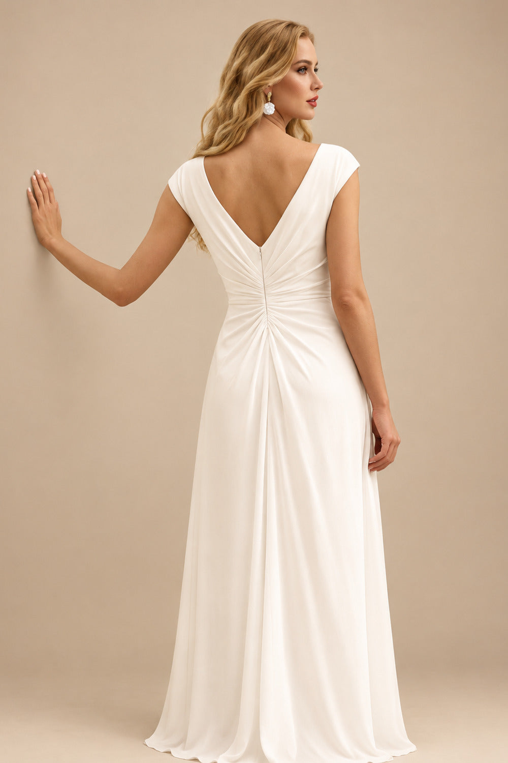 Rutipo Ivory Sheath/Column Scoop Neck Sleeveless Floor-Length Chiffon Wedding Dresses With Ruffle/High Split